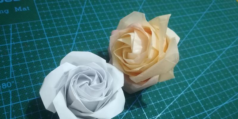 可收纳的折纸玫瑰花