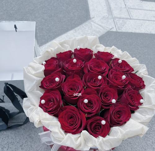 6朵红色玫瑰花束的包装寓意是什么？
