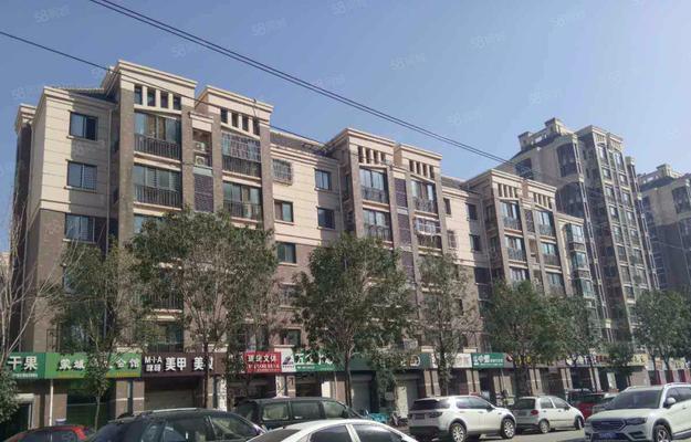 廊坊四季花语小区周围有哪些商场？购物方便吗？