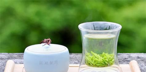 原来龙井茶的花语是什么呢？龙井茶象征着什么？