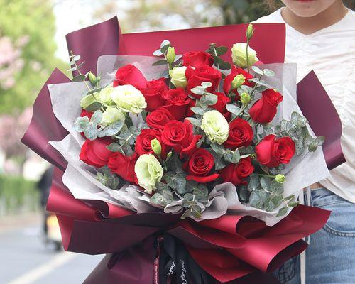 55朵玫瑰花代表什么意义？七夕送花束花语是什么呢？