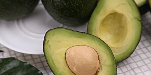 牛油果种子真的可以食用吗？食用方法和注意事项是什么？